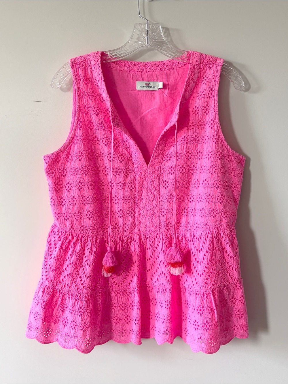 Vineyard Vines Pink Eyelet Sleeveless Peplum Sleeveless Top